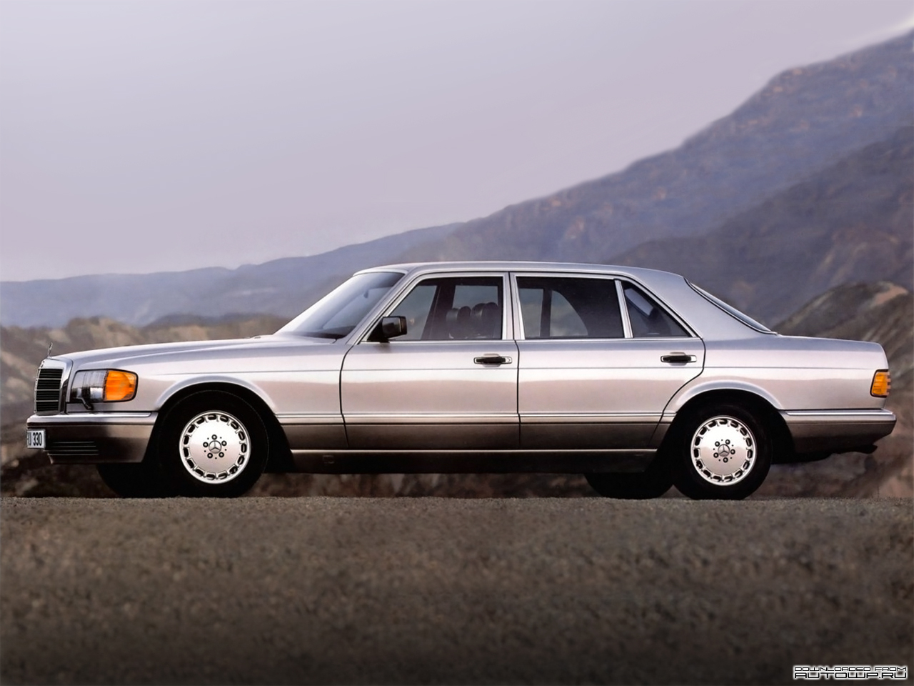 Mercedes_Benz-S_Class_W126_mp35_pic_76828.jpg