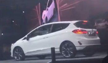 583db785b1e5e_2017FordFiesta9.jpg.efcf07c10c6d3f57a4d4b6cd6fb56212.jpg