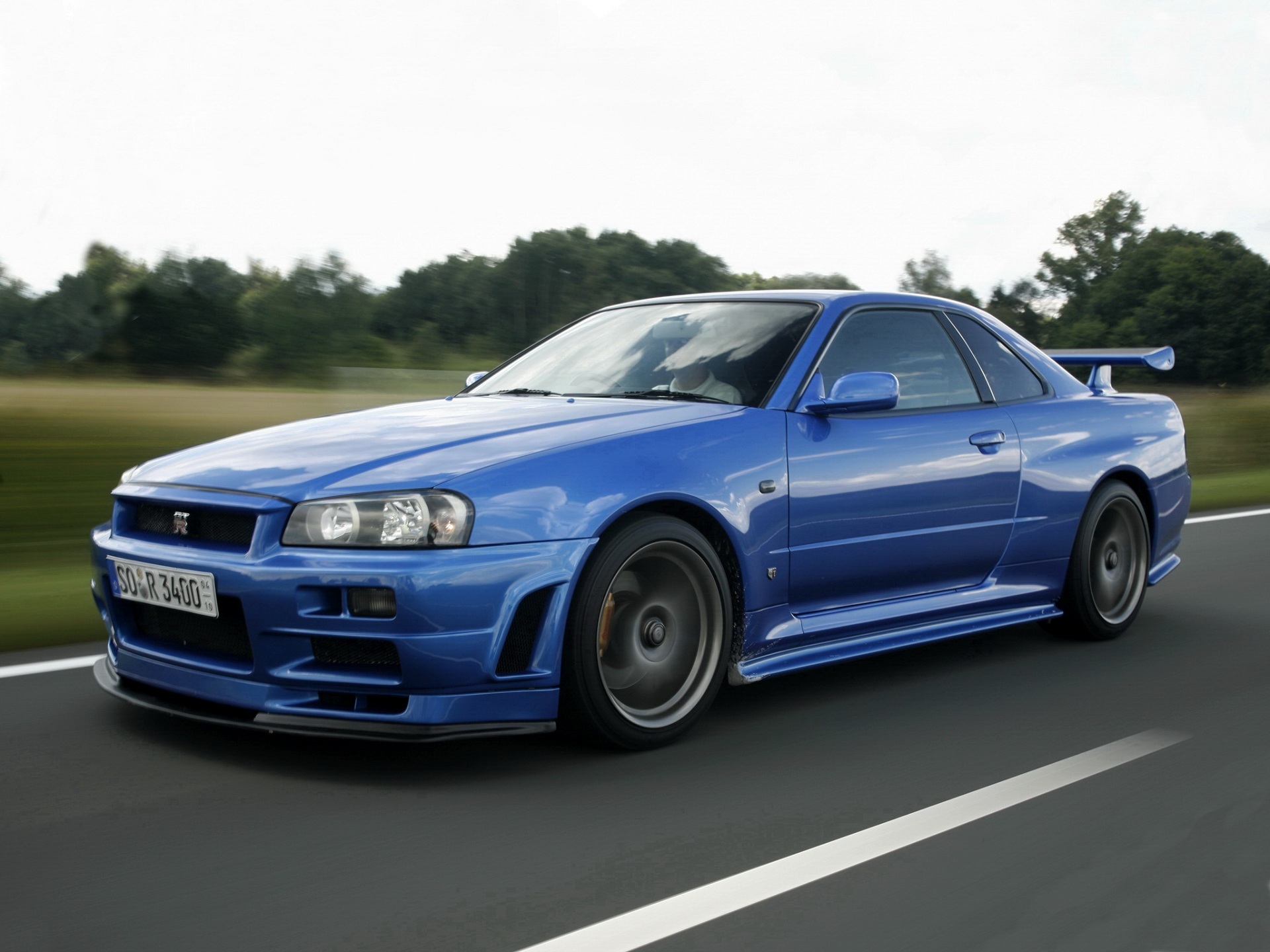 nissan-skyline-gt-r-r34-4.jpg