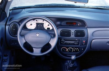 RENAULTMegane5doors-1978_1.jpg