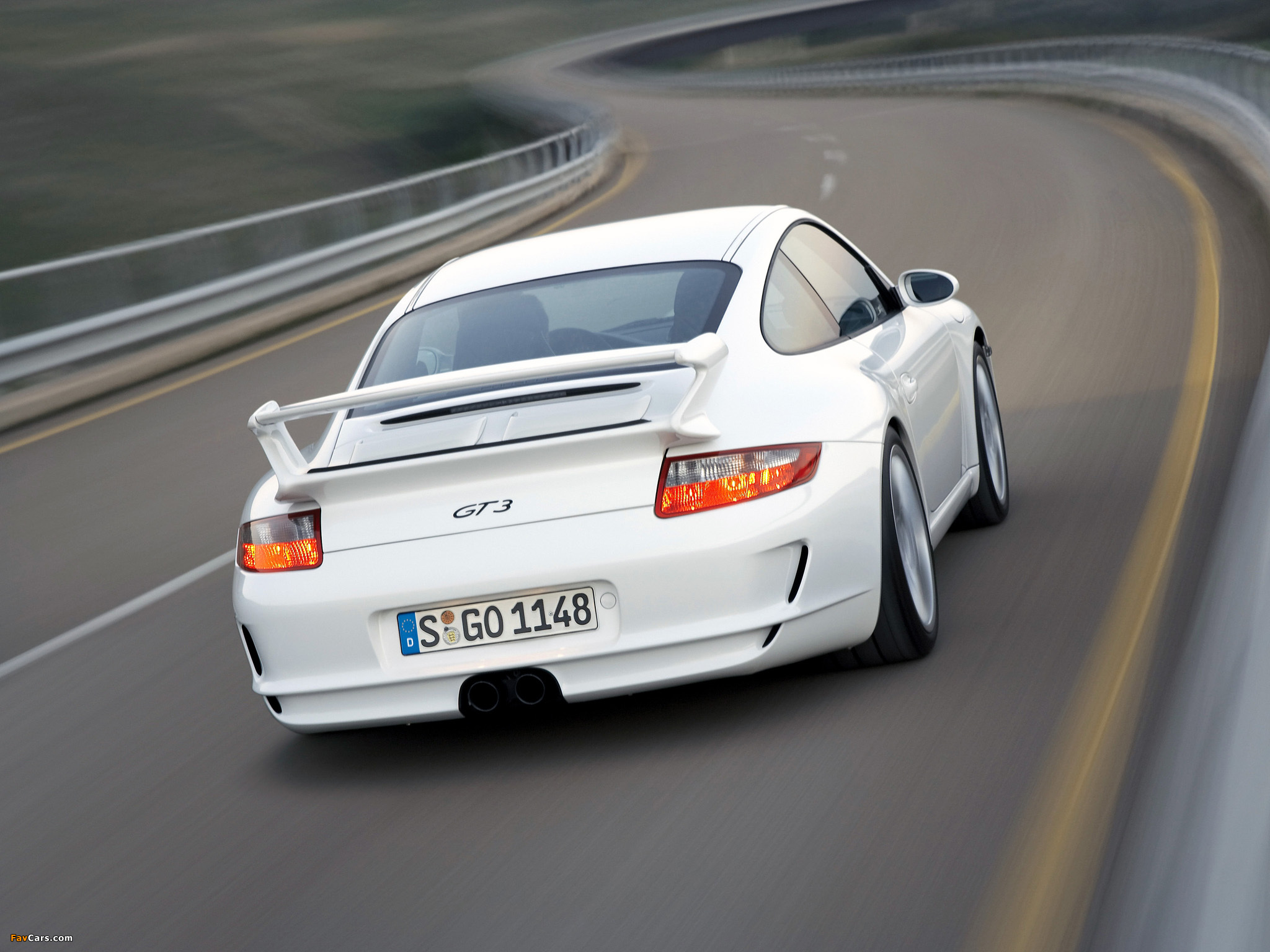 porsche_911_gt3_2006_wallpapers_1.jpg