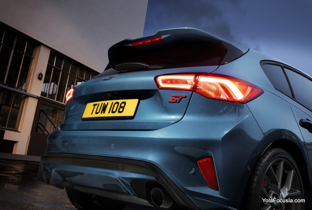 2019_FORD_FOCUS_ST_20-1024x690.jpg