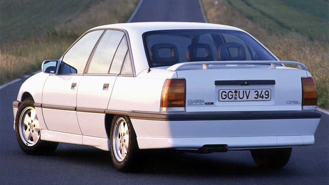 1989 Opel Omega 3000 24v 204 cv3.jpg
