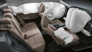 2017-lexus-is-300h-features-airbags-1920x1080_tcm-3176-1028185.jpg