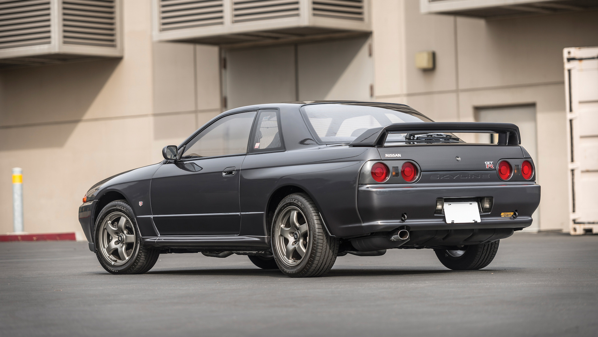 1989-nissan-skylline-gt-r-r32-auction.jpg