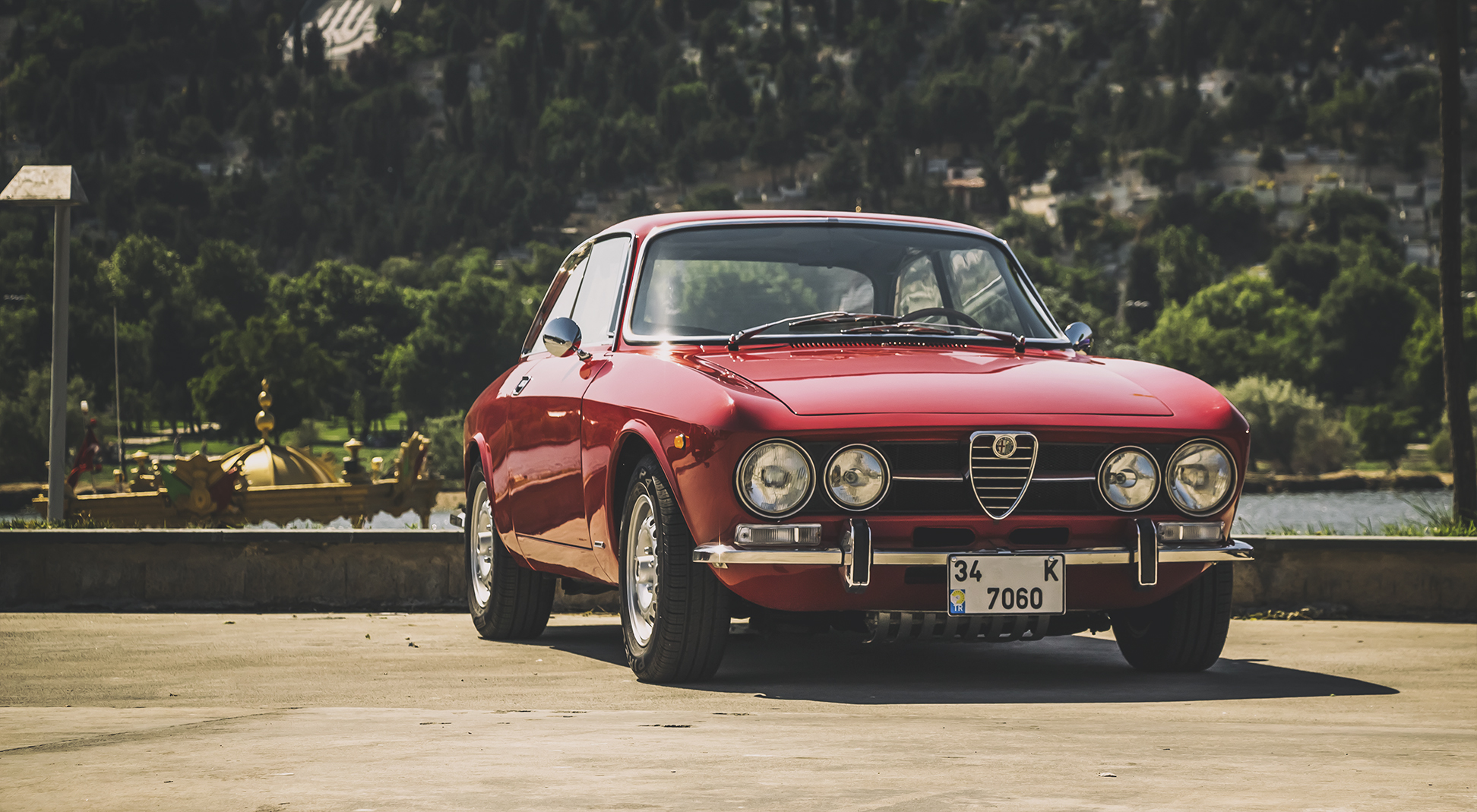 Alfa Romeo Giulia GT.jpg