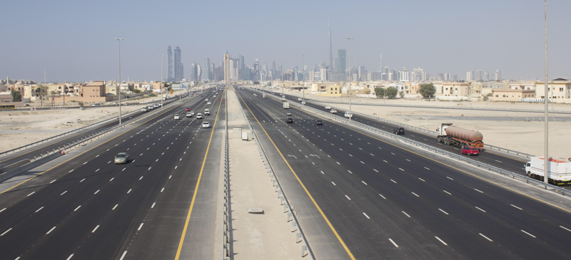 New-Abu-Dhabi-Dubai-highway-near-to-completion.png