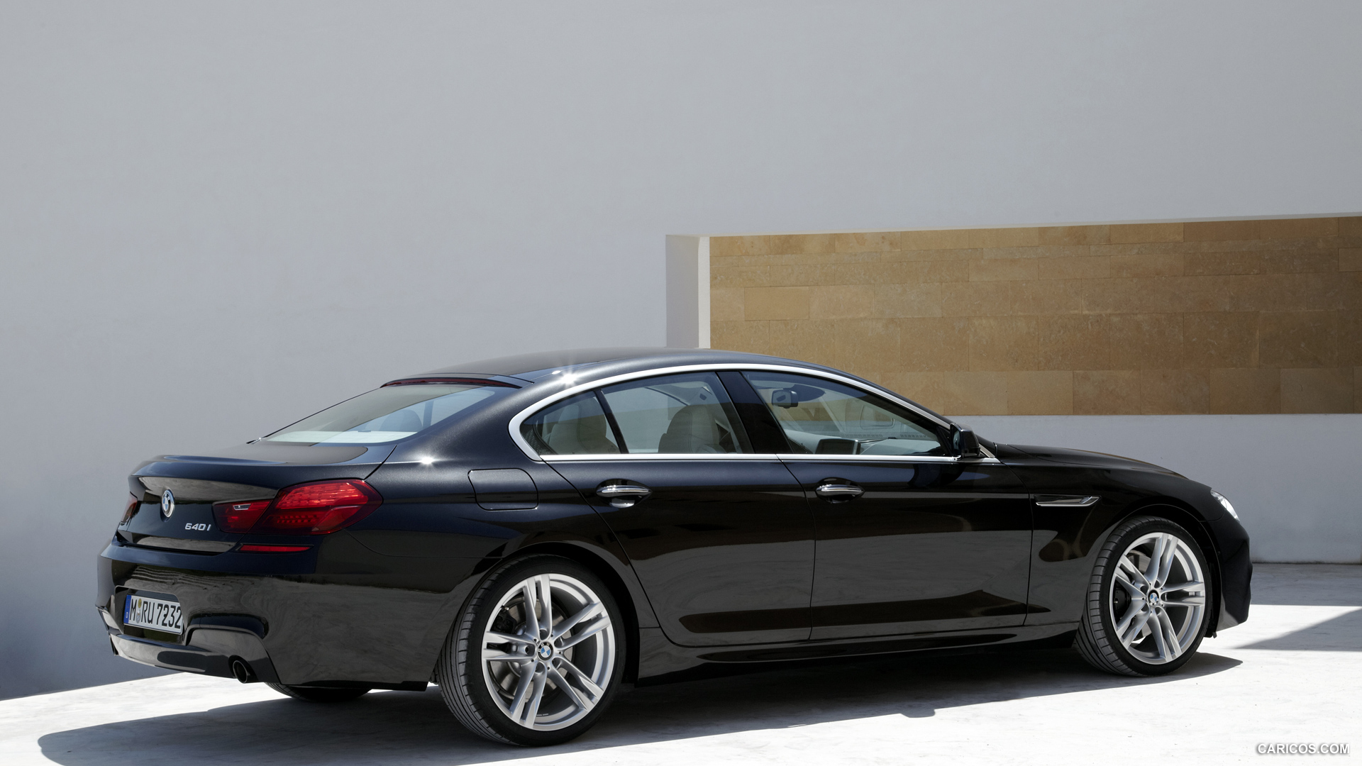 2013_bmw_6-series_640d_and_640i_gran_coupe_146_1920x1080.jpg