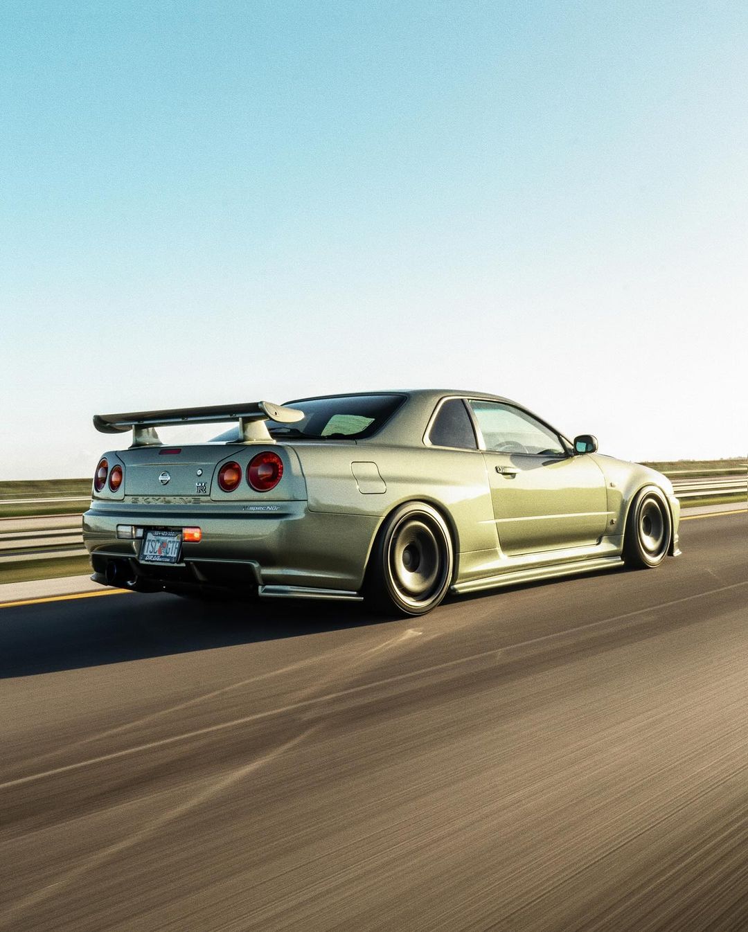 Skyline_R34_GTR_back.jpg