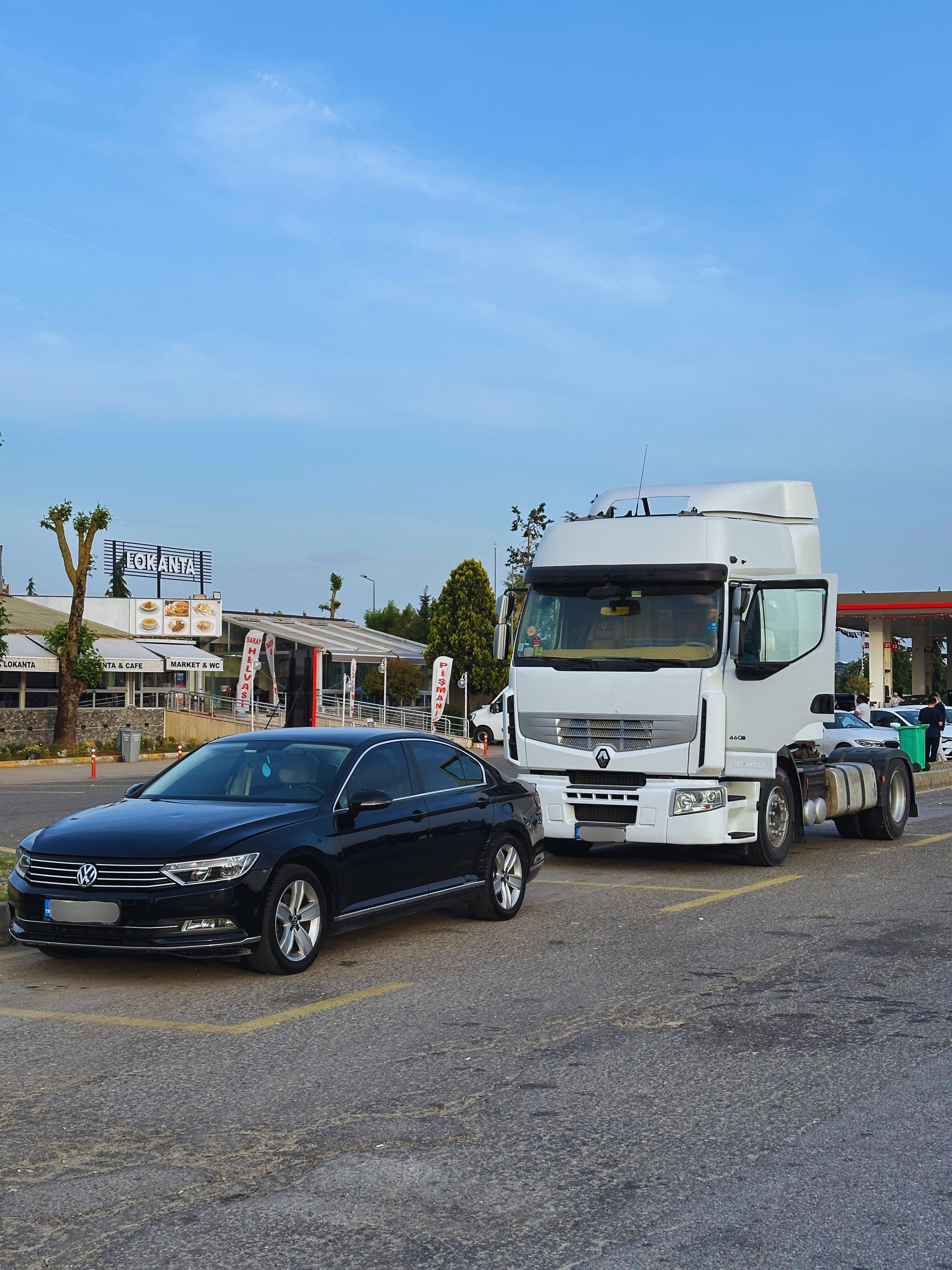 28ecc79b-2717-4acb-9fea-37660b096875.jpg