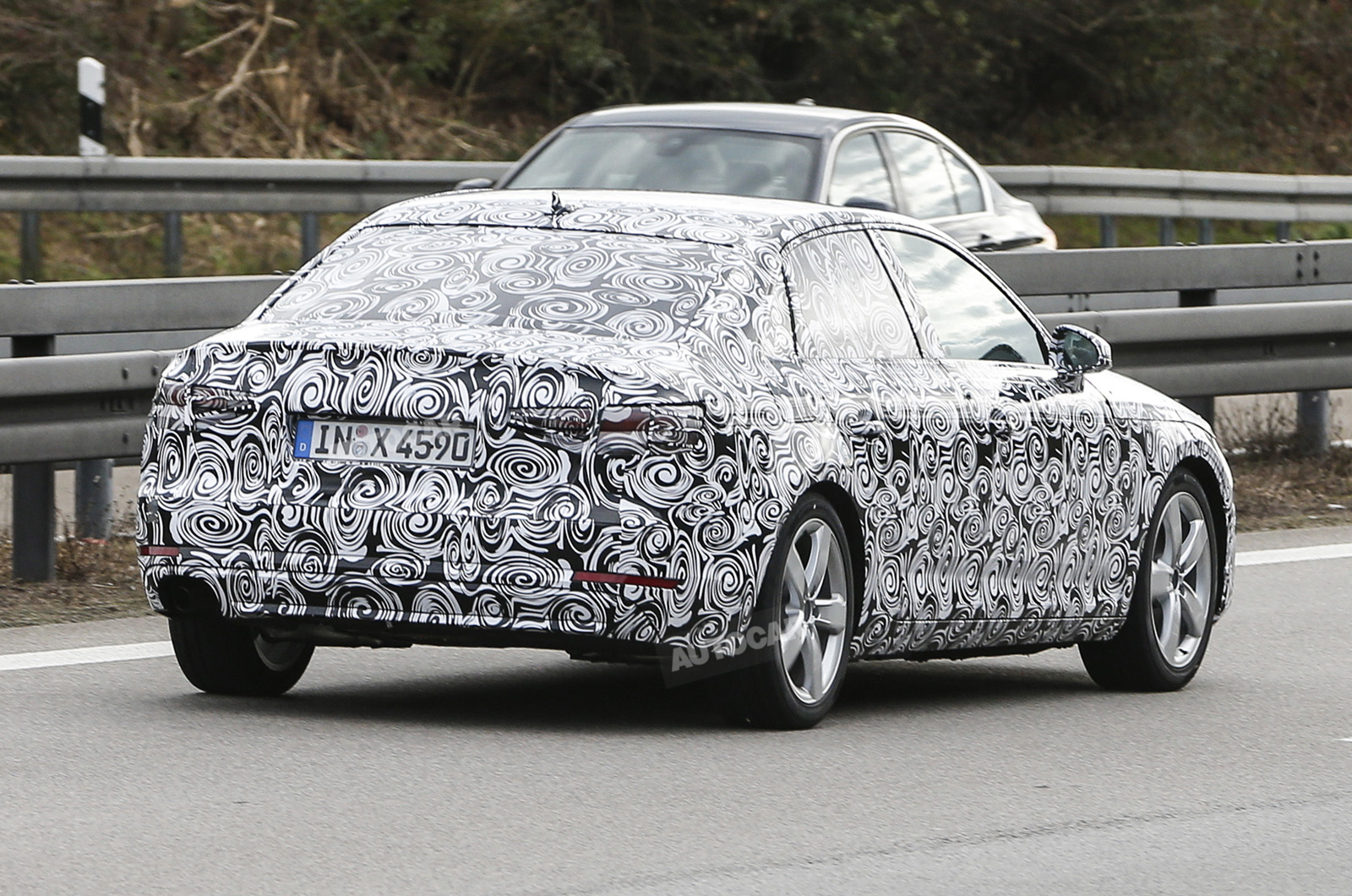 Yeni nesil 2015 Audi A4