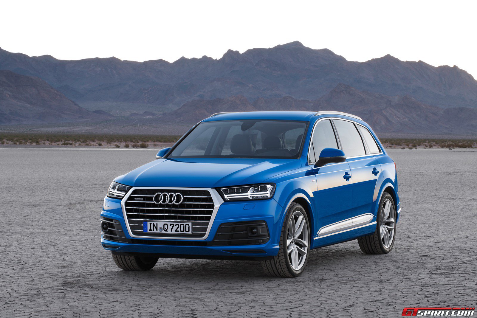 Новая ауди q7 2024. Ауди q7. Audi q7 2016. Audi q7 2018. Audi q7 2015.