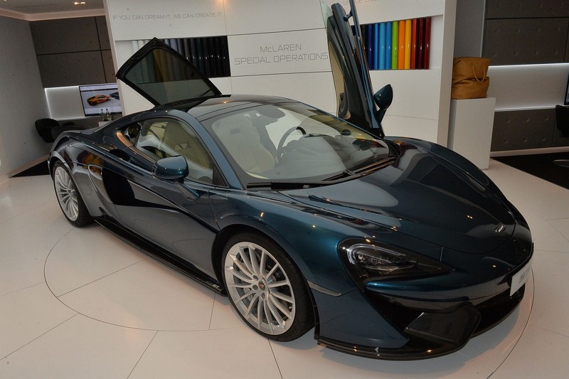 MCLAREN 570gt салон