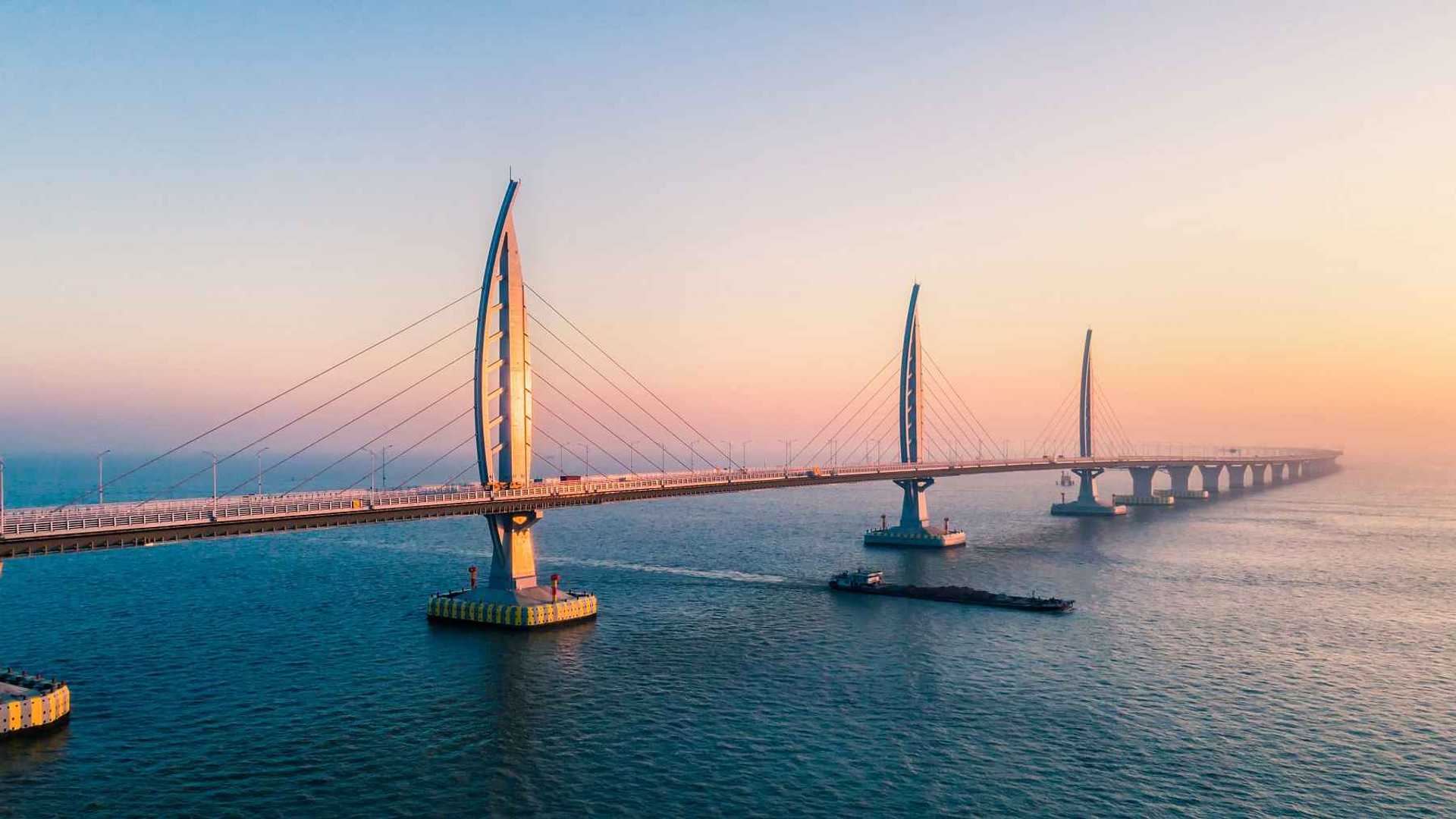 Dünyanın en uzun köprüsü Çin'de hizmete girdi! - OTOPARK.COM