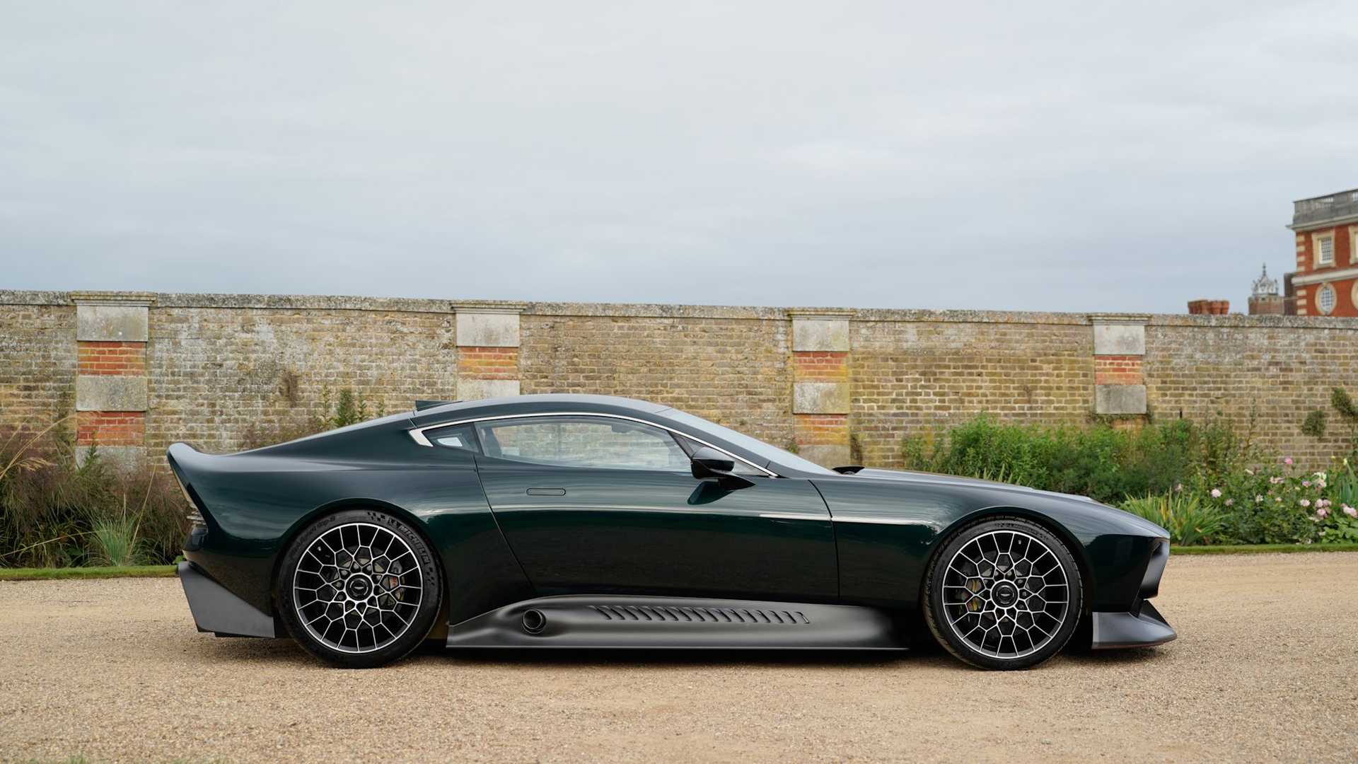 aston-martin-victor-profile-1.jpg